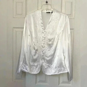 Laura Scott Women's White Button Up Long Sleeve Embroidered Floral Top Size 18W